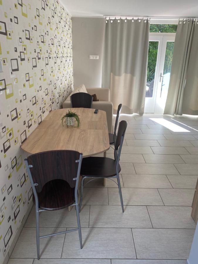 Babzsi Nyaralo Villa Vonyarcvashegy Bagian luar foto